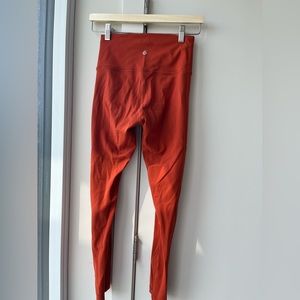 Lululemon Wunder under Train SZ 6